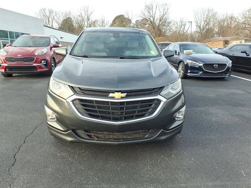Used 2020 Chevrolet Equinox LT image 2