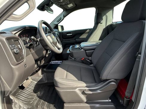 Used 2025 Chevrolet Silverado 1500 W/T RWD image 9