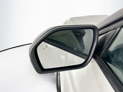 Used 2020 Ford Explorer Limited image 16