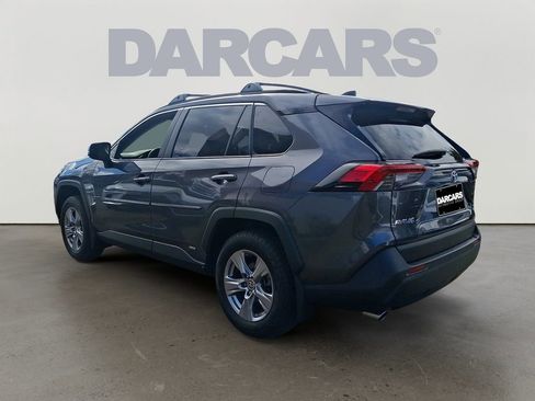 Used 2023 Toyota RAV4 XLE w/ Convenience Package image 4