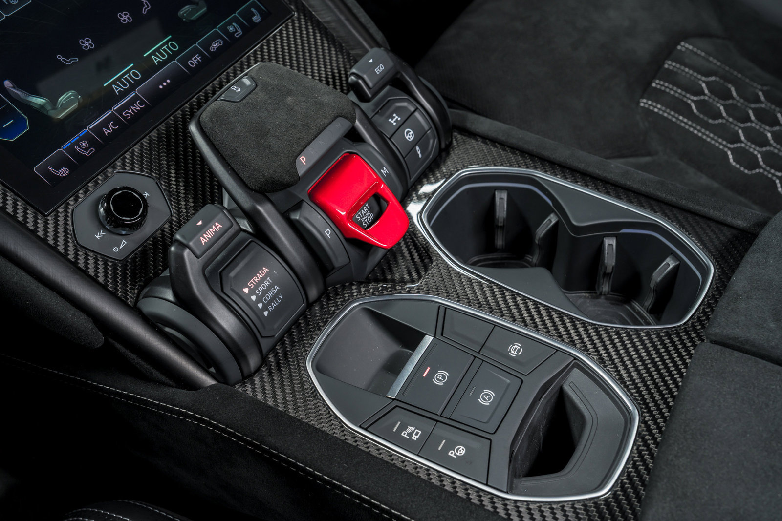Used 2024 Lamborghini Urus Performante AWD/4WD image 30