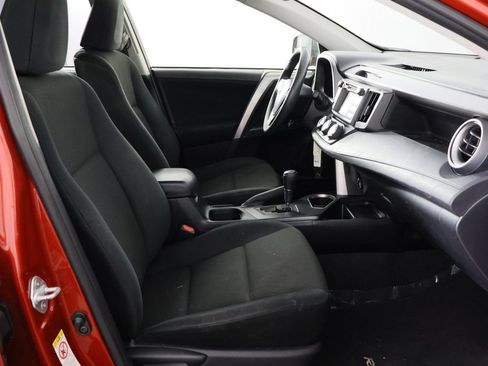 Used 2017 Toyota RAV4 LE FWD image 18