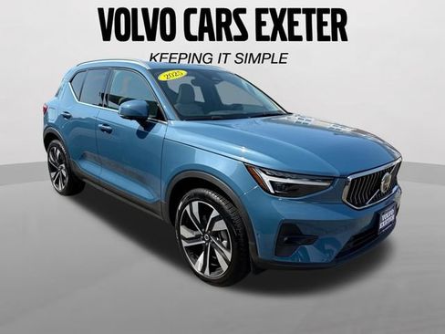 Certified 2024 Volvo XC40 B5 Core AWD/4WD image 1