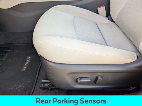 Used 2025 Nissan Altima 2.5 SV FWD image 16