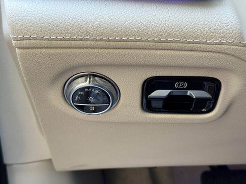 Used 2023 Mercedes-Benz EQS 580 4MATIC Sedan image 18