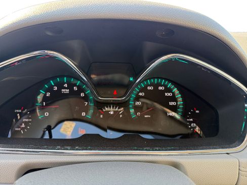 Used 2014 Chevrolet Traverse LT image 11