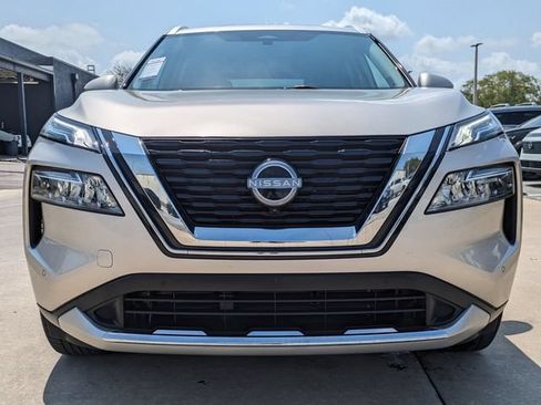Used 2023 Nissan Rogue Platinum w/ Platinum Premium Package AWD/4WD image 3