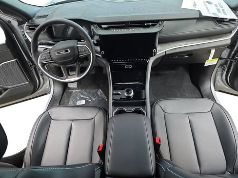 New 2026 Jeep Grand Cherokee L Limited AWD/4WD image 37