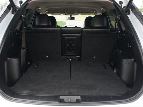 Used 2024 Mitsubishi Outlander SE image 18