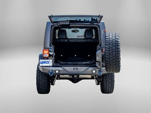 Used 2015 Jeep Wrangler Unlimited Sahara w/ Dual Top Group AWD/4WD image 7