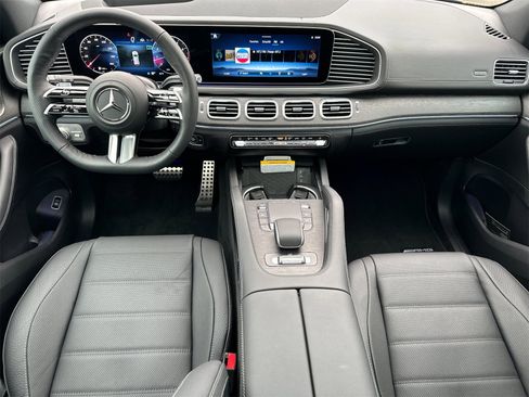 New 2025 Mercedes-Benz GLS 580 4MATIC image 14