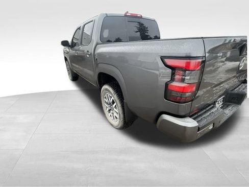 Used 2024 Nissan Frontier SL w/ Technology Package image 7