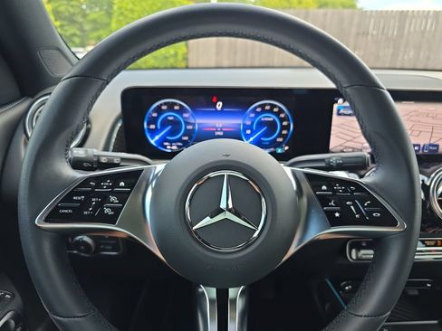 Certified 2024 Mercedes-Benz EQB 250+ image 20