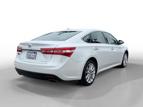 Used 2015 Toyota Avalon Limited image 5