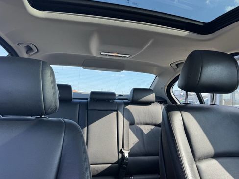 Used 2015 BMW 528i xDrive Sedan image 38