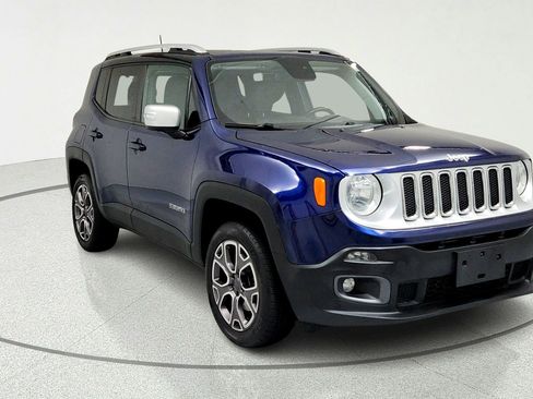 Used 2018 Jeep Renegade Limited w/ UConnect 8.4 Nav Group AWD/4WD image 7