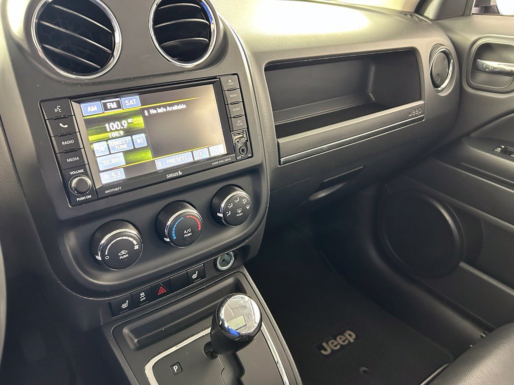 Used 2016 Jeep Patriot High Altitude FWD image 14