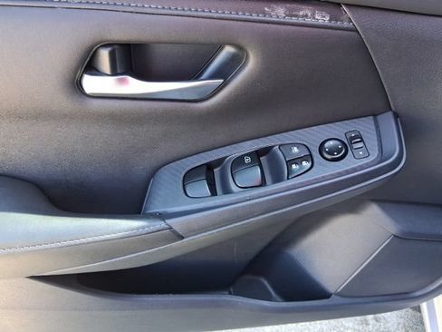 Used 2022 Nissan Sentra SV w/ All-Weather Package FWD image 10
