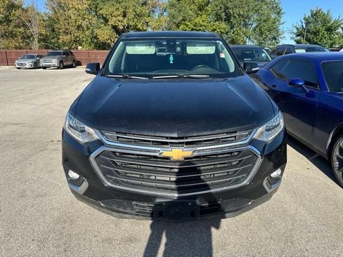 Used 2019 Chevrolet Traverse Premier w/ Driver Confidence II Package FWD image 2