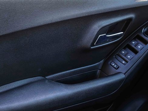 Used 2017 Chevrolet Trax Premier image 14