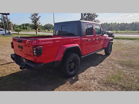 New 2025 Jeep Gladiator Willys image 20