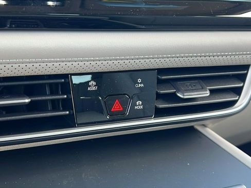 New 2026 Volkswagen Atlas SE image 24