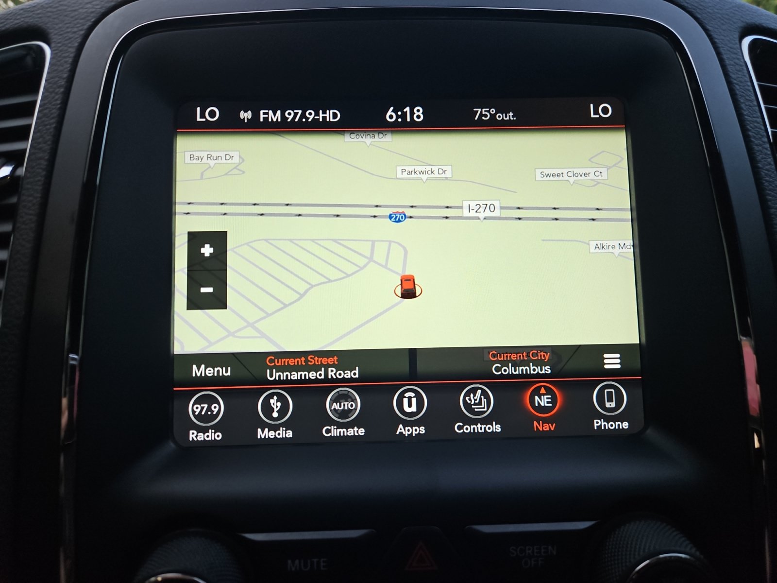 Used 2018 Dodge Durango R/T w/ Technology Group AWD/4WD image 23