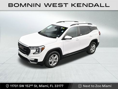 Used 2023 GMC Terrain SLE w/ Driver Convenience Package image 13