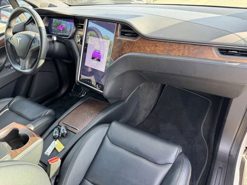 Used 2020 Tesla Model X Long Range image 5