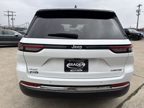 Used 2024 Jeep Grand Cherokee Limited image 6
