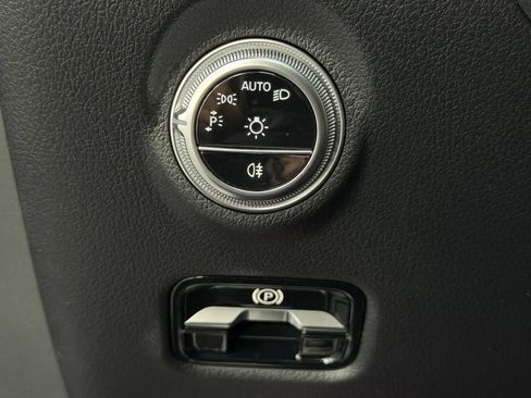 Used 2023 Mercedes-Benz C 300 Sedan image 31