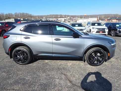 Used 2022 Buick Envision Essence w/ Technology Package II image 9