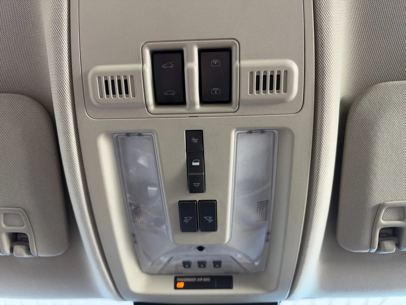 Used 2011 Cadillac SRX Luxury FWD image 38