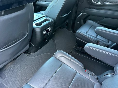 Used 2023 GMC Yukon XL Denali w/ Denali Reserve Package AWD/4WD image 14