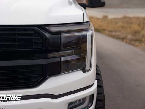 Used 2025 Ford F150 Platinum image 5