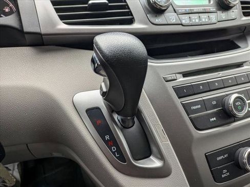 Used 2015 Honda Odyssey LX image 12