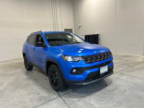 New 2026 Jeep Compass Latitude AWD/4WD image 4