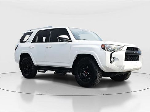 Certified 2017 Toyota 4Runner SR5 image 3