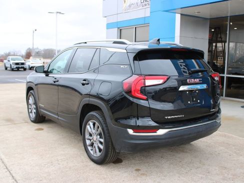 Used 2024 GMC Terrain SLT image 42