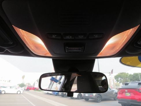 Used 2020 Toyota Corolla SE image 27