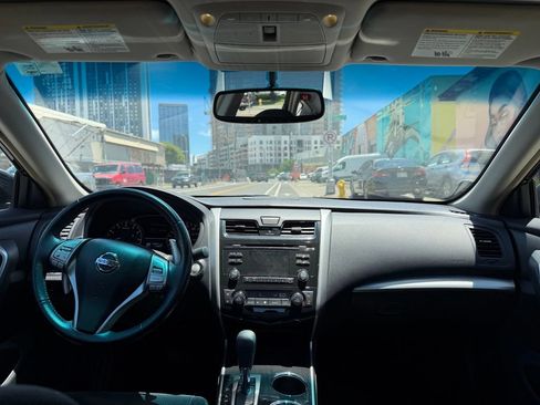 Used 2013 Nissan Altima 3.5 SV FWD image 17