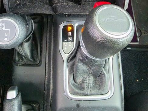 Used 2023 Jeep Gladiator Sport AWD/4WD image 15