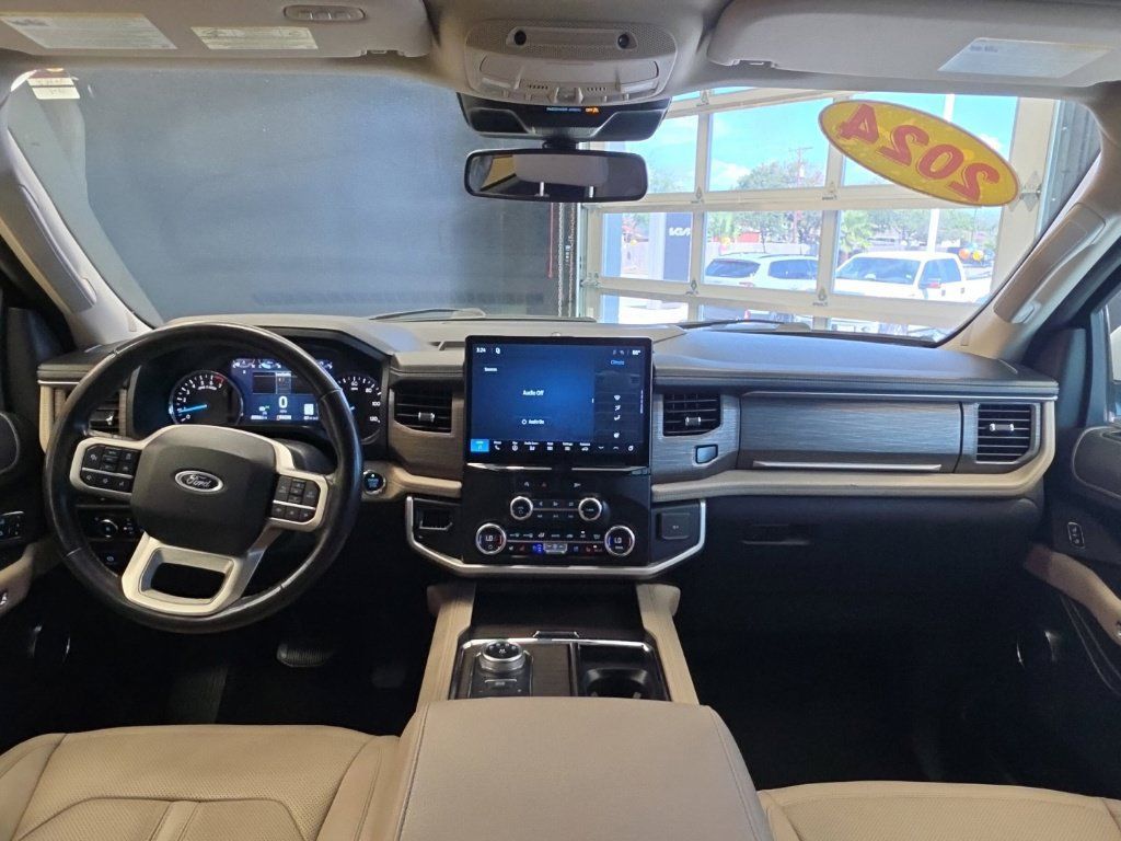 Used 2024 Ford Expedition Limited RWD image 16