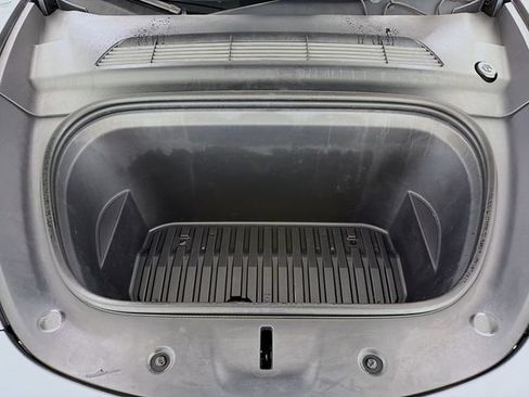 Used 2023 Tesla Model Y AWD image 30