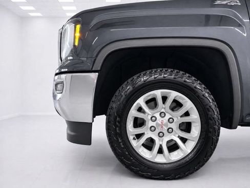 Used 2017 GMC Sierra 1500 SLE w/ SLE Value Package AWD/4WD image 9