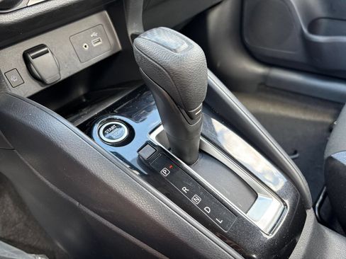Used 2025 Nissan Versa SV FWD image 39