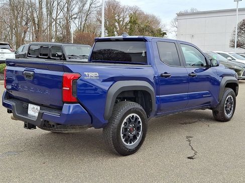 Used 2024 Toyota Tacoma TRD Off-Road image 8