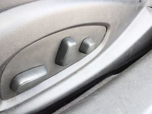 Used 2018 Chevrolet Impala LT FWD image 3