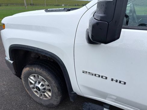 Used 2025 Chevrolet Silverado 2500 LT w/ Convenience Package AWD/4WD image 12