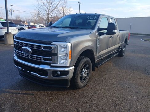 Used 2023 Ford F250 XLT image 1
